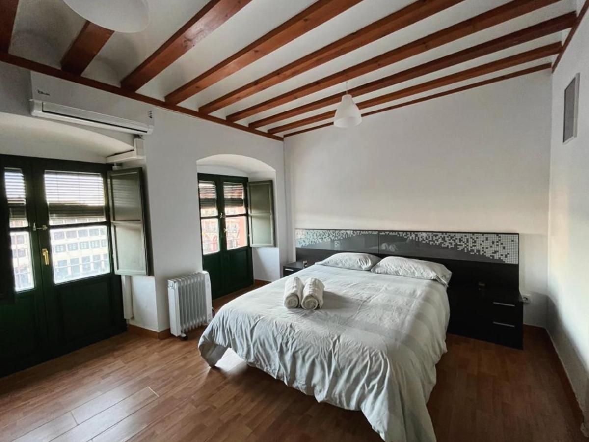 コルドバCasa En Plaza De La Corredera Con Balconアパートメント エクステリア 写真