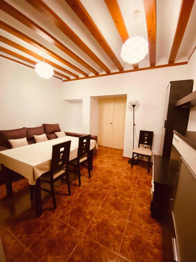 コルドバCasa En Plaza De La Corredera Con Balconアパートメント エクステリア 写真