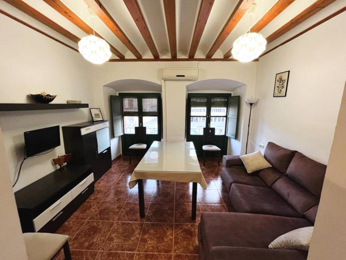 コルドバCasa En Plaza De La Corredera Con Balconアパートメント エクステリア 写真