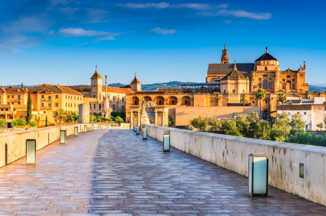 コルドバCasa En Plaza De La Corredera Con Balconアパートメント エクステリア 写真