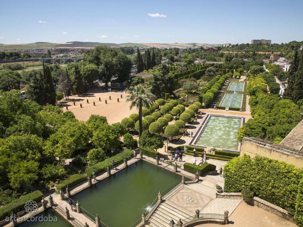 コルドバCasa En Plaza De La Corredera Con Balconアパートメント エクステリア 写真