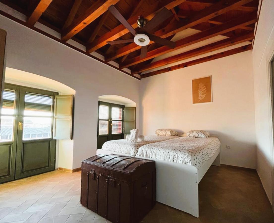 コルドバCasa En Plaza De La Corredera Con Balconアパートメント エクステリア 写真