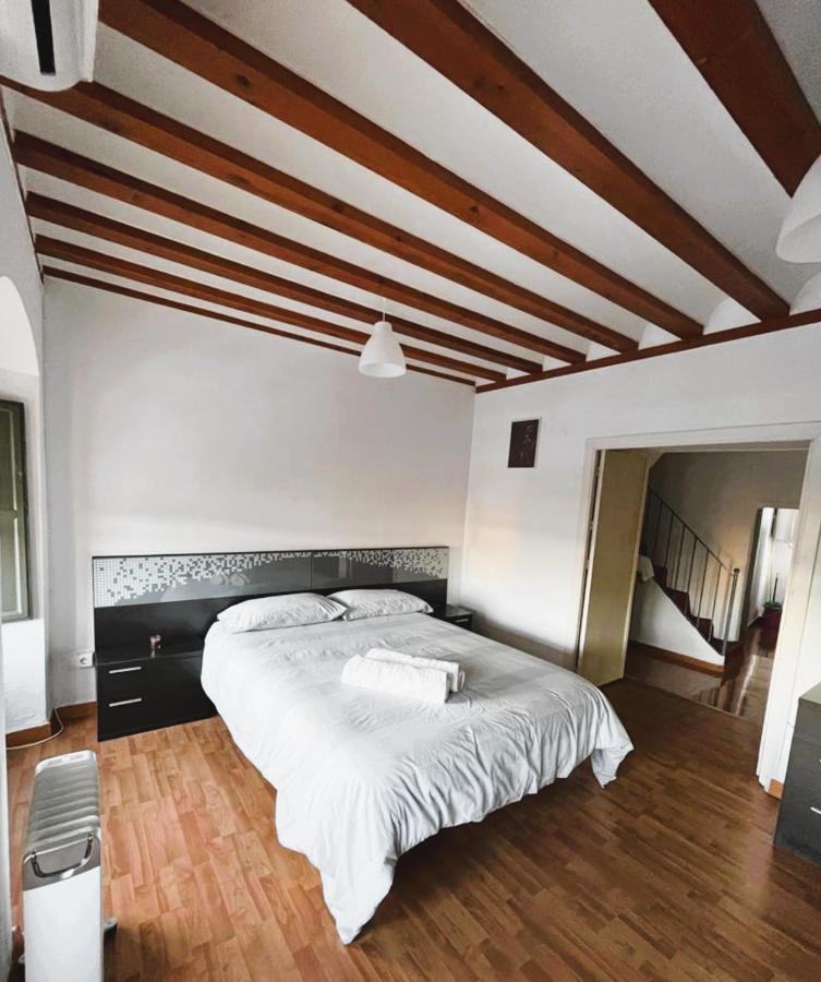 コルドバCasa En Plaza De La Corredera Con Balconアパートメント エクステリア 写真