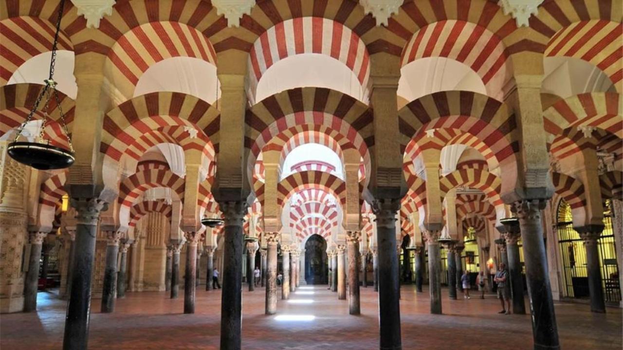 コルドバCasa En Plaza De La Corredera Con Balconアパートメント エクステリア 写真
